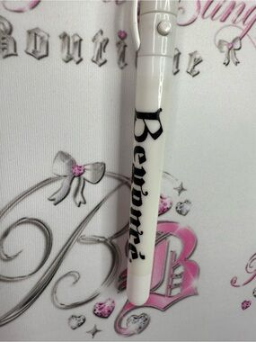 White 'Beyonce' light stick rare 2000s with Black Logo